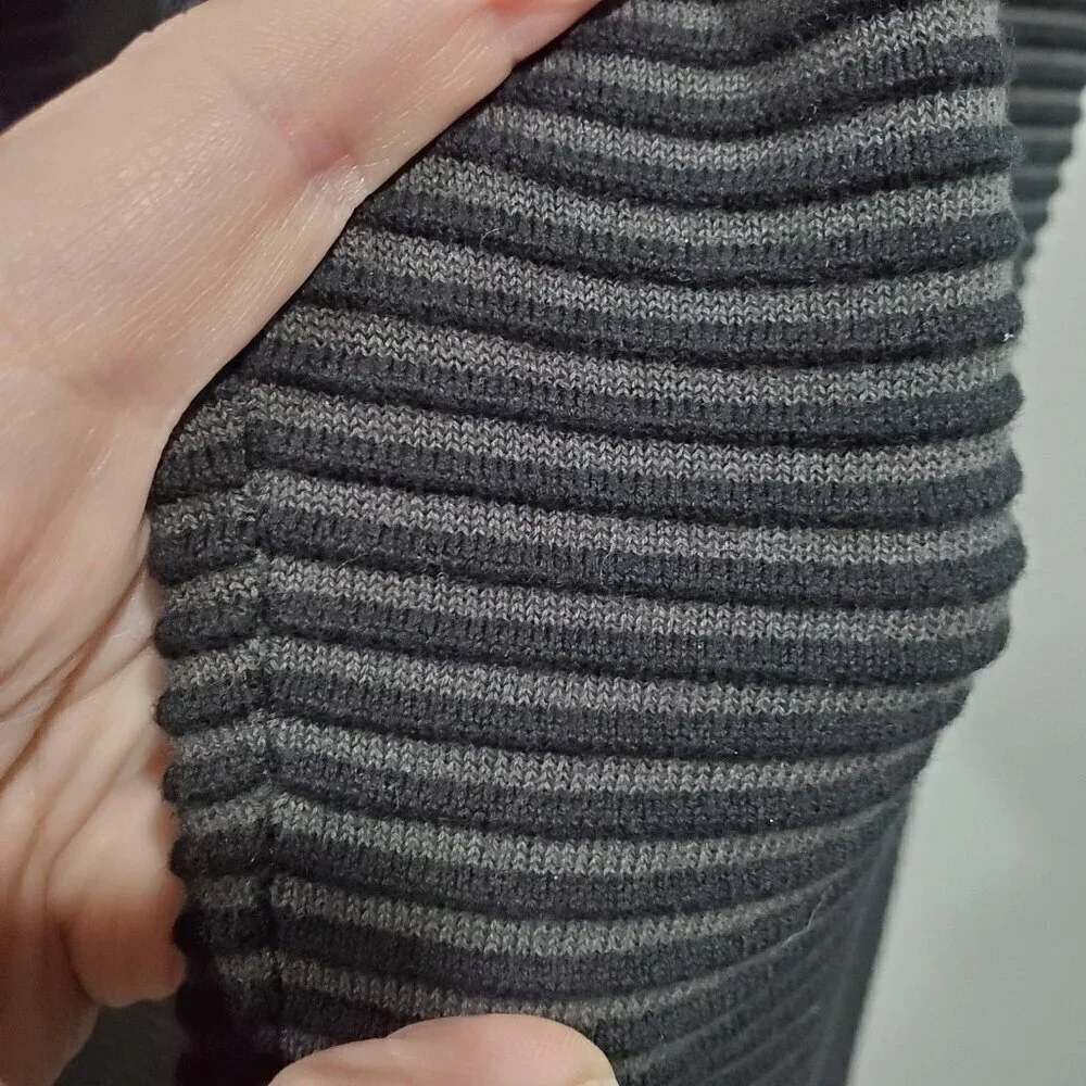 Good American Women's Straight Legged Chunky Ribbed Black Gray Leggings Size 2